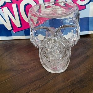 BBW skull candle holder